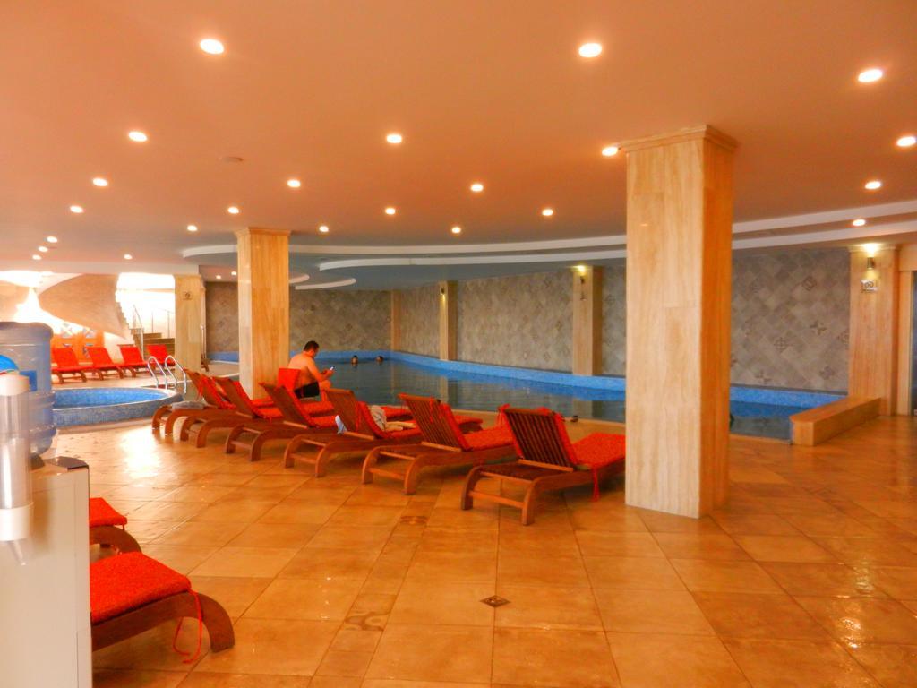 Mimino Apartment Deluxe First Line Batumi Esterno foto